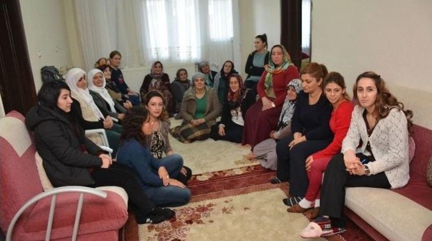 Hakkari&rsquo;de Kadın Toplantıları S&uuml;r&uuml;yor