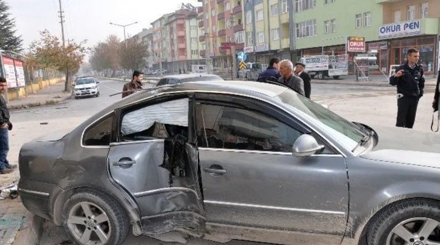 Elbistan&rsquo;da Trafik Kazası: 4 Yaralı