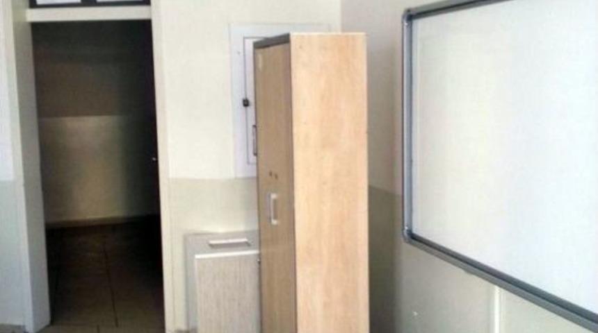 Okulda &Uuml;zerine Dolap D&uuml;şen &Ccedil;ocuktan İyi Haber