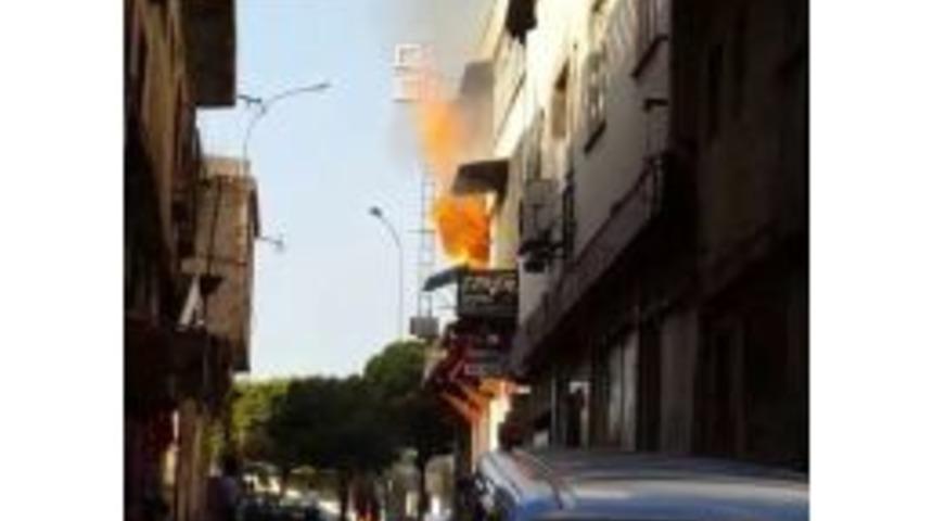 Yangın Sırasında Yaşanan Patlamalar Cep Telefonlarıyla Kaydedildi