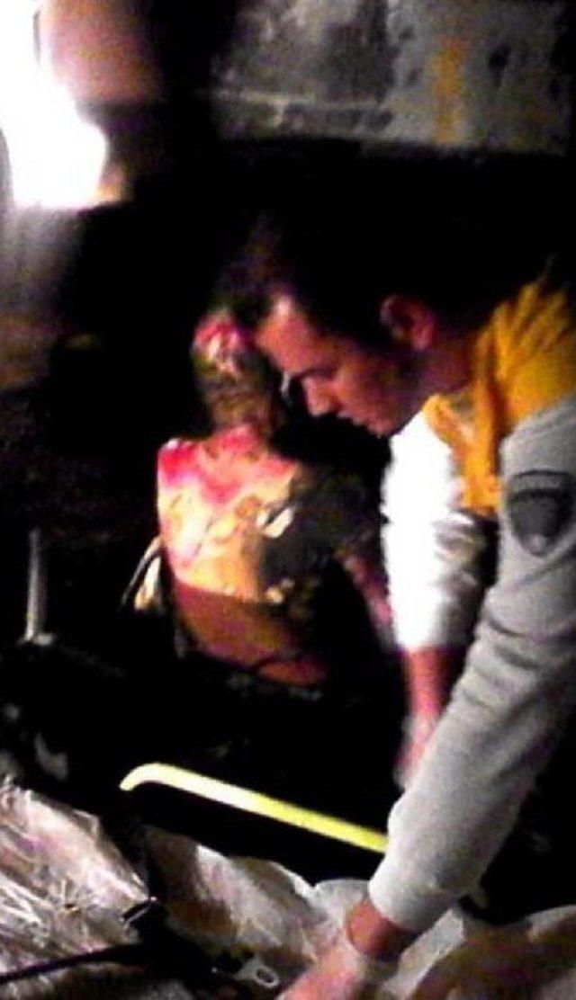 Arızayı Tamir Etmek İsteyen İş&ccedil;i Elektrik Akımına Kapıldı 1