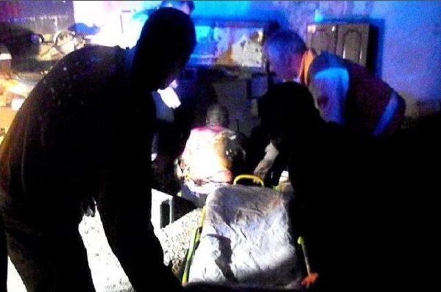 Arızayı Tamir Etmek İsteyen İş&ccedil;i Elektrik Akımına Kapıldı 2