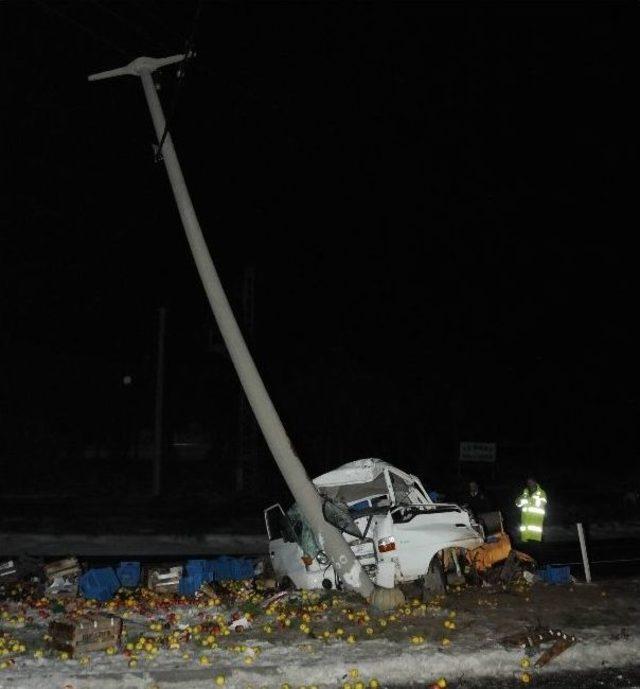 &Ccedil;anakkale&rsquo;de Trafik Kazası; 2 Yaralı 1