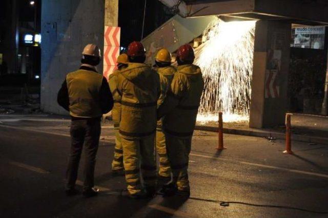 Ayazağa ndaki Yaya &Uuml;st Ge&ccedil;idi Kaldırılma &Ccedil;alışmalarına Başlandı 2