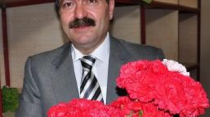 &Ccedil;i&ccedil;ek&ccedil;ilerde &Ouml;ğretmenler G&uuml;n&uuml; Heyecanı