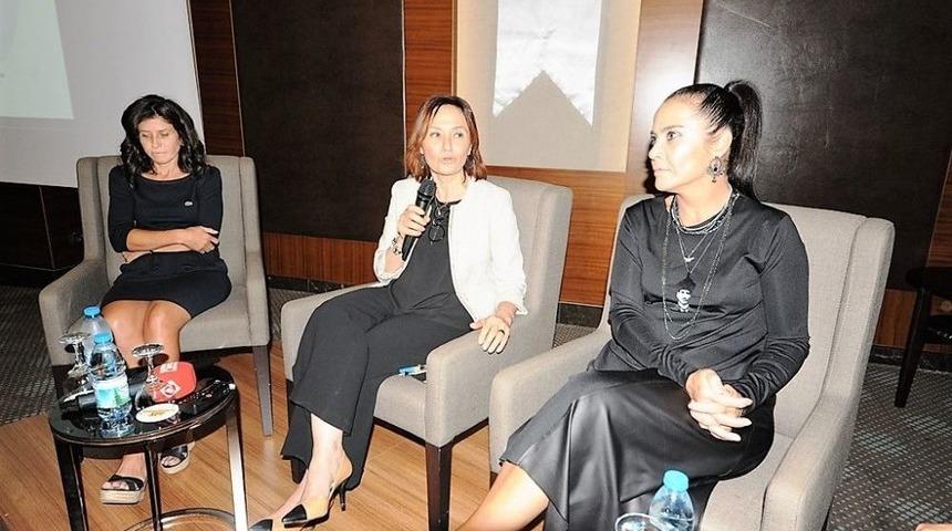 Kent Estetiğine Kadın Eli