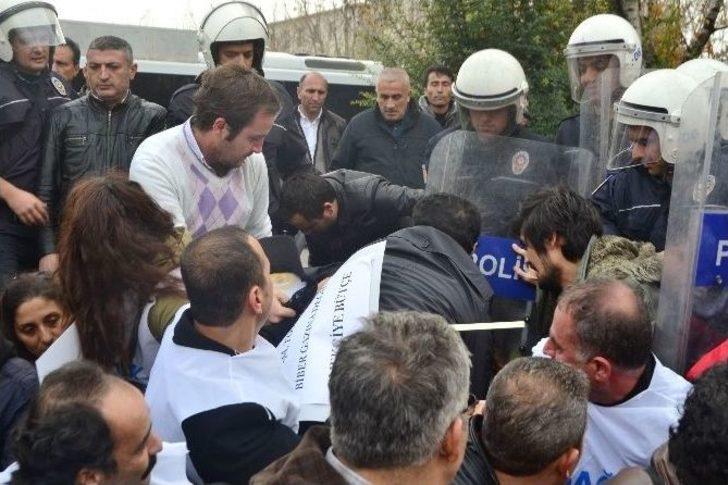 Meclis Önünde Arbede G1