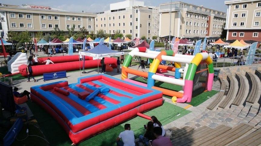 &Uuml;niversite Gen&ccedil;lik Spor Şenlikleri B&uuml;y&uuml;k İlgi G&ouml;rd&uuml;