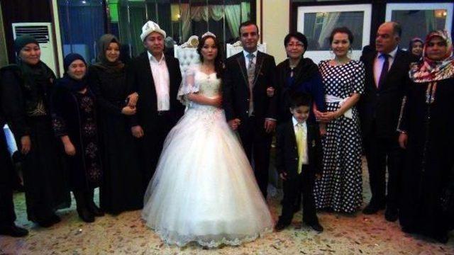 Kahramanmaraşlı &Ouml;ğretmene Kırgız Gelin 3