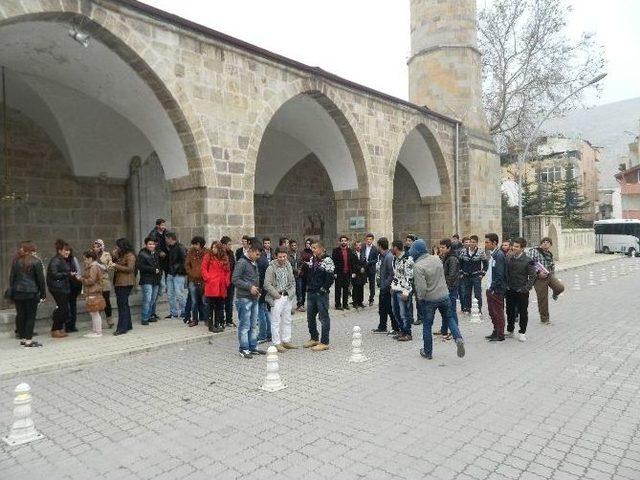 Yeni Öğrencilere Şehir Turu