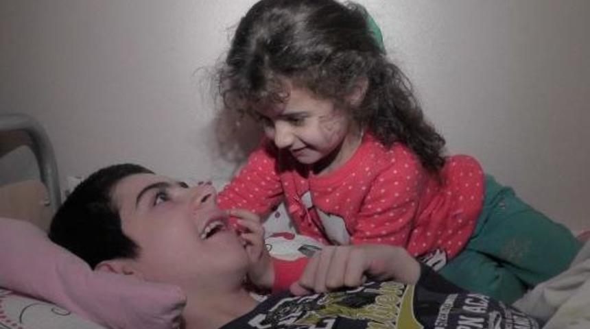 Sspe Hastası Berat'ın &Ccedil;aresizliği