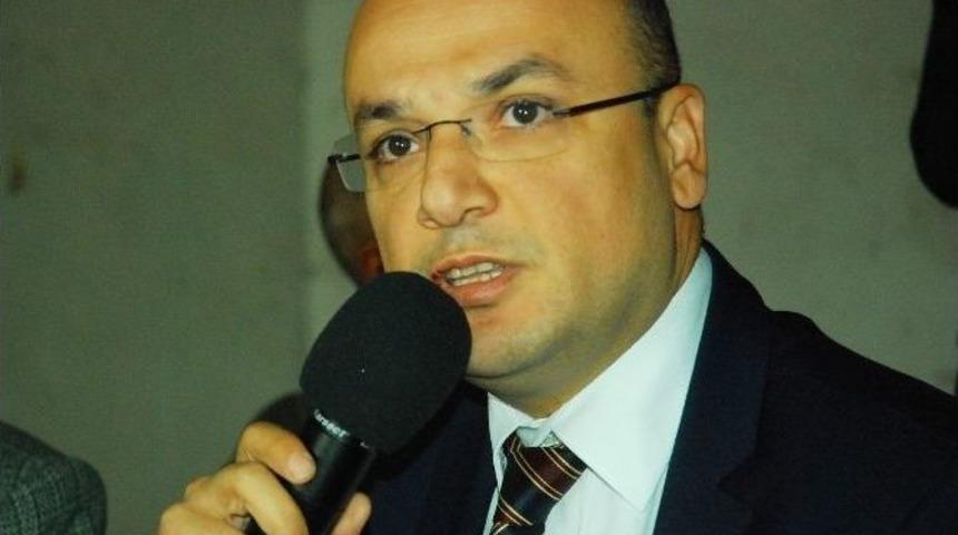 On Bin Ton Pamuk Tarlada Kaldı