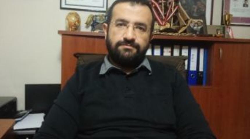 &Ouml;zdilek Skandal Fotoğraf İ&ccedil;in 3 Bin 500 Yetim Giydirecek