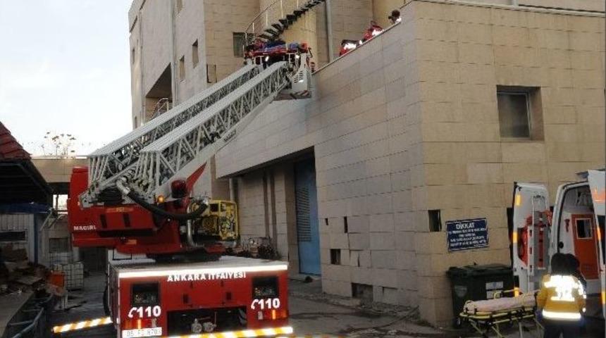 Hastanede Yapılan Yangın Tatbikatı Nefes Kesti