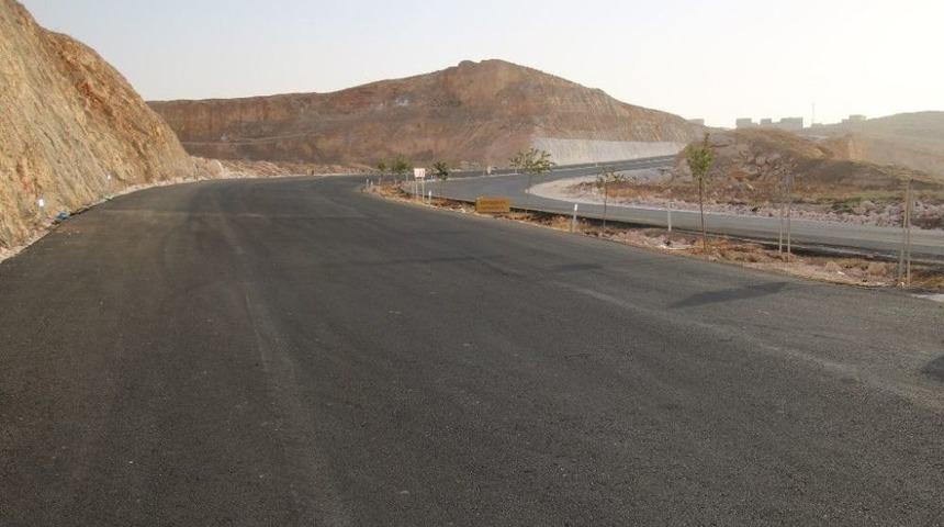 B&uuml;y&uuml;kşehir Belediyesi Hayvan Pazarı Yolunu Revize Etti