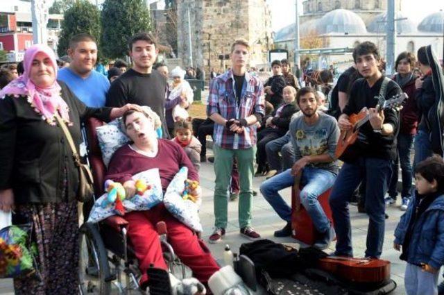 Umut Artık Sokaklarda 1