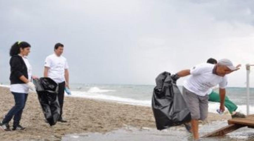 T&uuml;rkiye&rsquo;de G&ouml;n&uuml;ll&uuml;ler 37 Bin Ton &Ccedil;&ouml;p Topladı