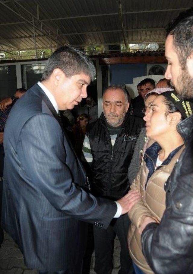 Patlamada &Ouml;len Kadın İş&ccedil;iler Yan Yana Toprağa Verildi 2