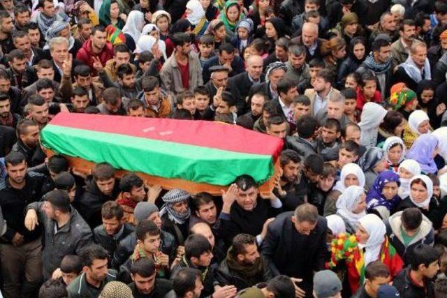 Silopi'deki Gösteride Ölen Azma Toprağa Verildi