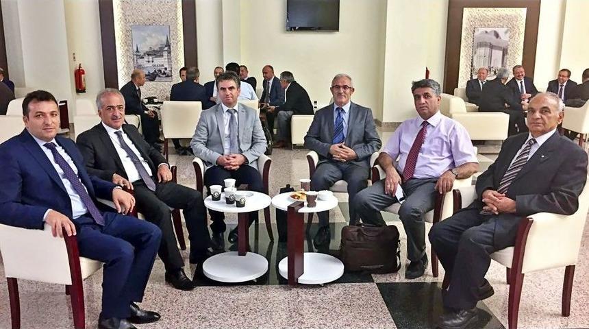 Atat&uuml;rk &Uuml;niversitesi, Fen Ve M&uuml;hendislik Lisans Programlarında İşyeri Uygulama Eğitimi Programı Bilgilendirme Toplantısına Katıldı