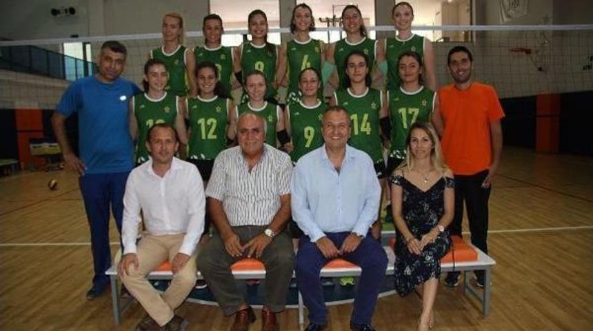 Bergama'da Voleybol Ş&ouml;leni