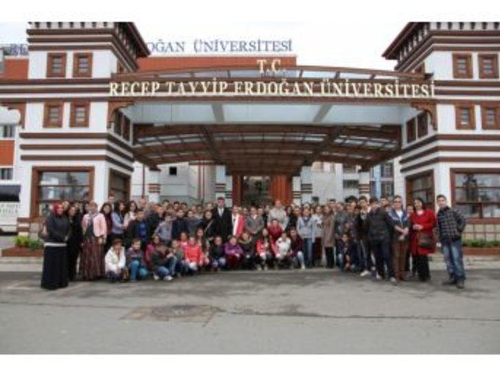 Recep Tayyip Erdoğan Üniversitesi Türkiye’nin İlk 50 Üniversitesi Arasına Girdi