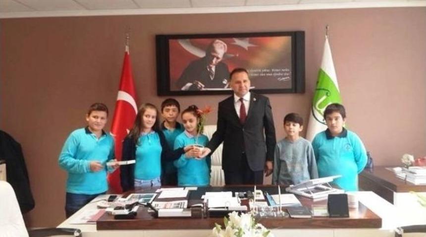 Başkan Can &Ouml;ğrencileri Ağırladı