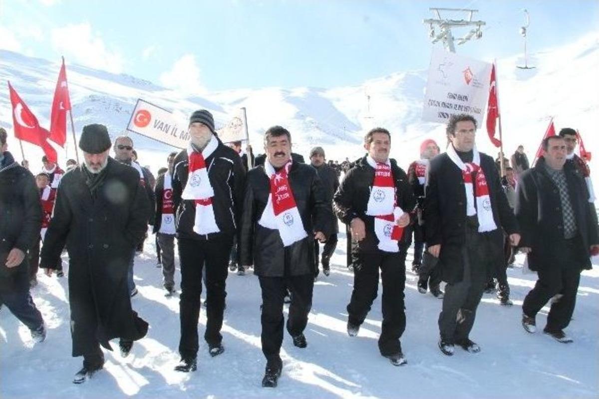 Sarıkamış Şehitlerini Anma Y&uuml;r&uuml;y&uuml;ş&uuml;