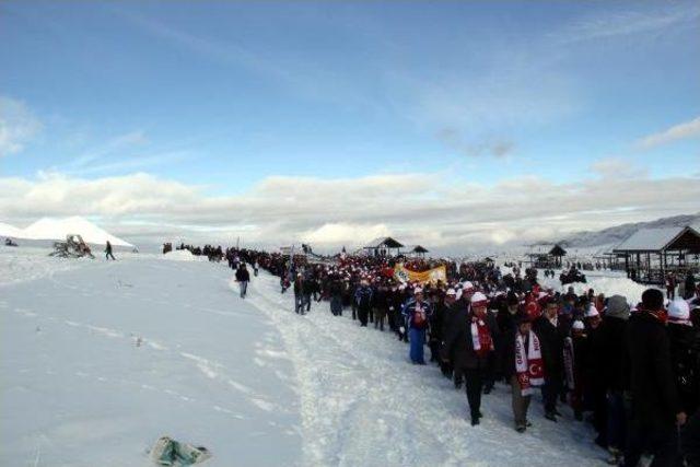 Sarıkamış Şehitleri Erciyes’Te Anıldı