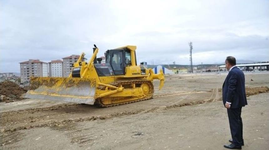 Harikalar Diyarında &Ccedil;alışmaları Devam Ediyor