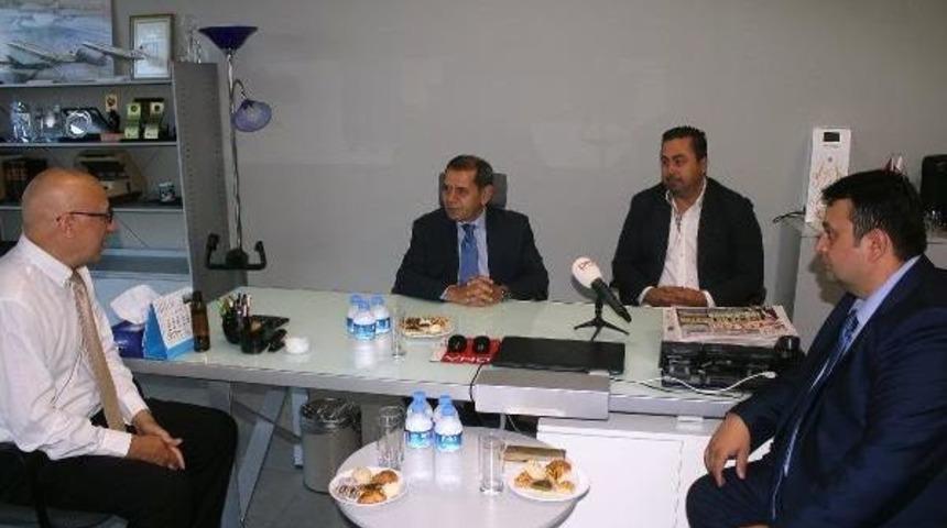 Dursun &Ouml;zbek: "hem Taraftarımız Mutlu, Hem Mali Yapımız D&uuml;zg&uuml;n"