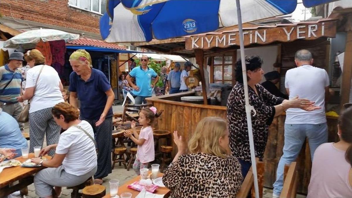 Yukarı Mahalle Tarihi Pazar Yeri Tatilcilerin Uğrak Yeri Oldu