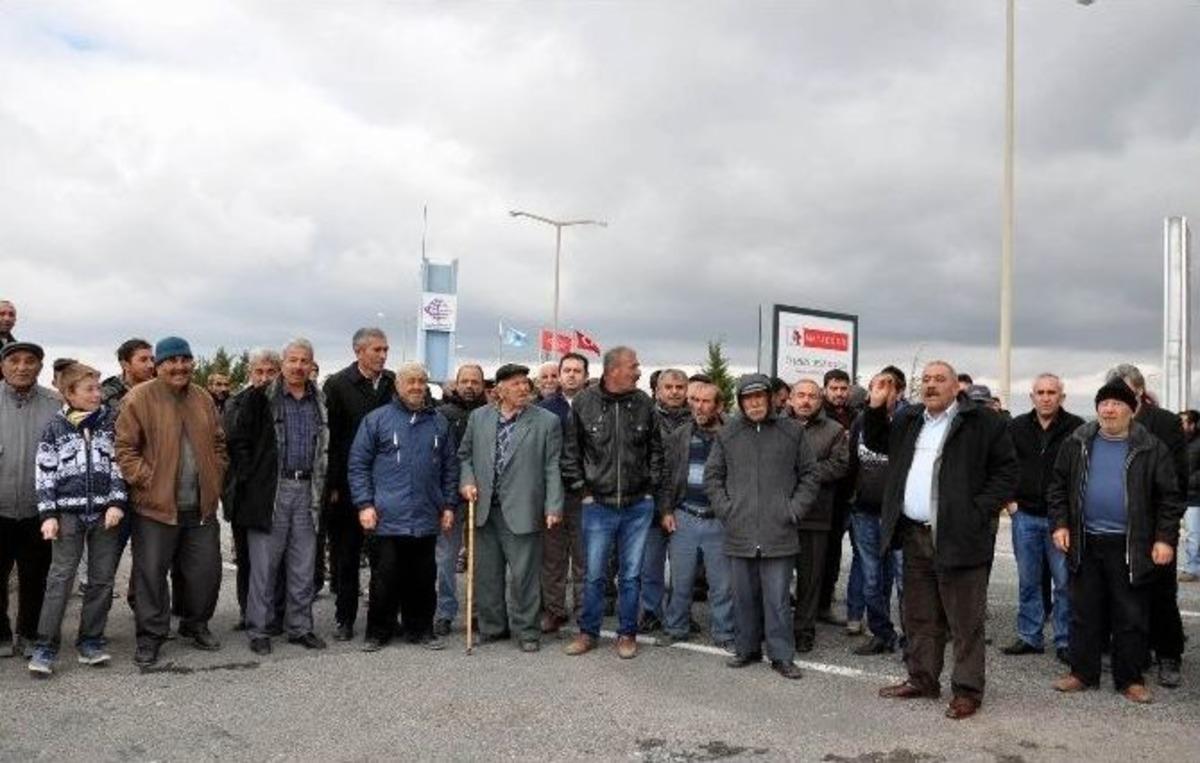 Eylem Yapanları Kaymakam İkna Etti