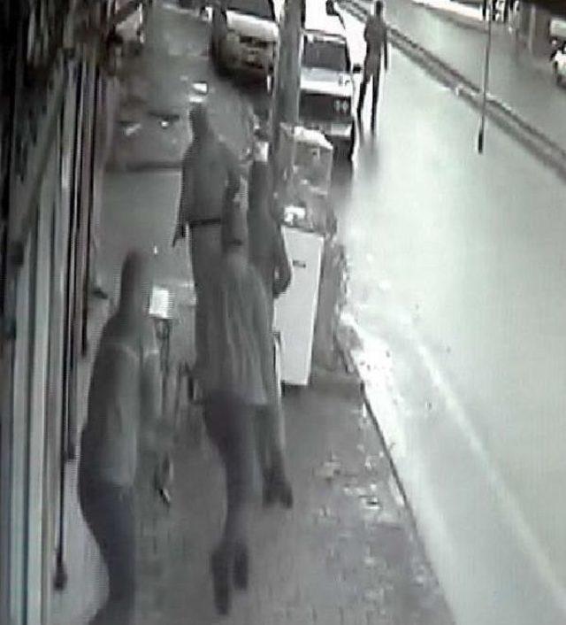 Kalaşnikoflu Soygunda 4 Ş&uuml;pheliden 3 &uuml; Yakalandı 3