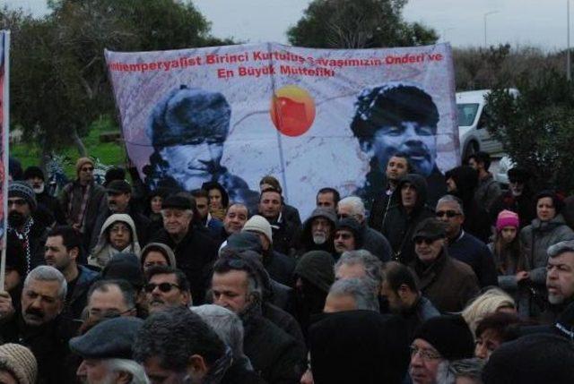 İzmir'de Savaşmadıkları İçin Öldürülen Yunan Askerleri Anıldı