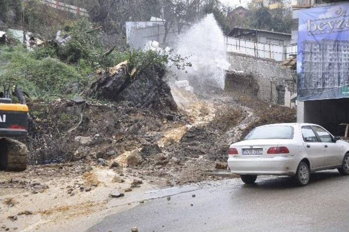 Boru Patladı, Şehir Merkezini Su Bastı