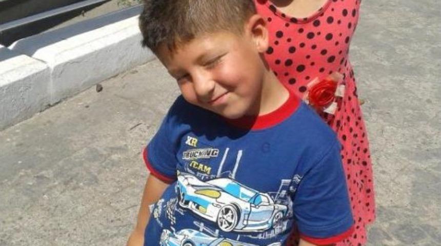 UYARILARI DİNLEMEYEN KOMŞUNUN DUVARINDAN D&Uuml;ŞEN TAŞ, UMUTCAN'IN &Ouml;L&Uuml;M&Uuml;NE NEDEN OLDU