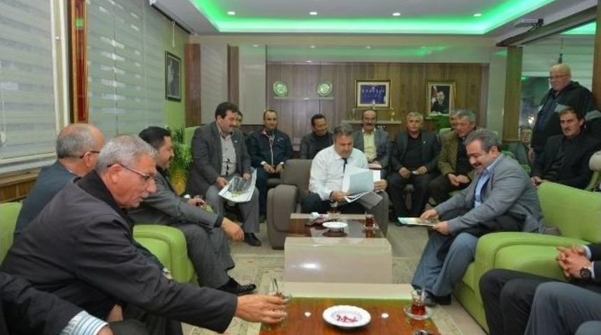 Başkan &Ccedil;er&ccedil;i Yunusemreli Muhtarlarla Bir Araya Geldi