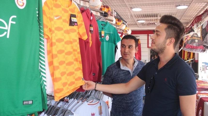 Galatasaray &Uuml;r&uuml;nlerine İlgi