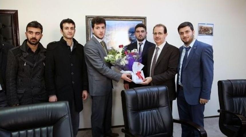 Bayburt &Ouml;ğrenci Konseyi&rsquo;nden Rekt&ouml;r Coşkun&rsquo;a Ziyaret