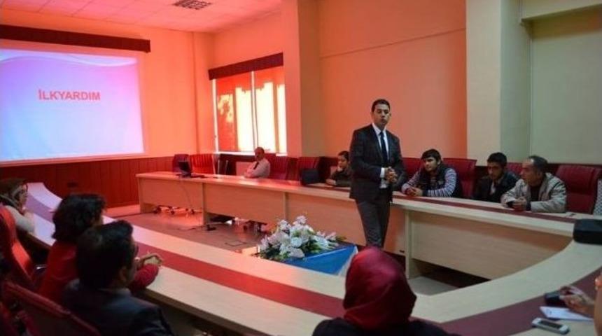 Kurum Personellerine İlk Yardım Eğitimi