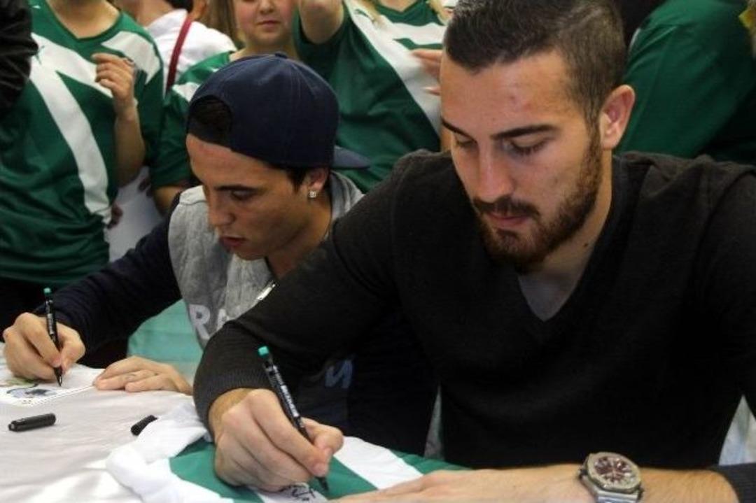 Josue Ve Harun Tekin Taraftarlarla Buluştu