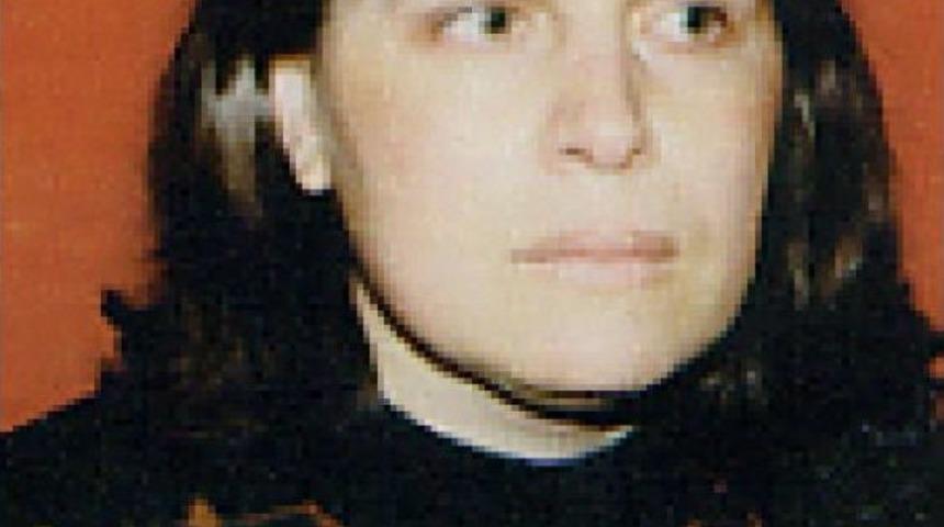 ŞEHİT &Ouml;ĞRETMEN VE KIZI MEZARI BAŞINDA ANILDI