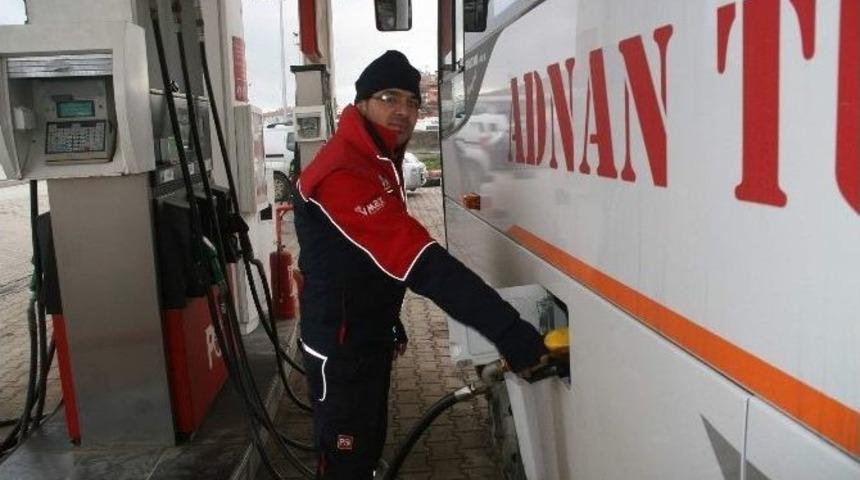 Yılbaşında Akaryakıta Gelen İndirim Şof&ouml;rleri Sevindirdi