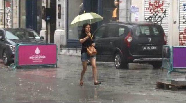 İstanbul'da Yağmur Başladı (2)
