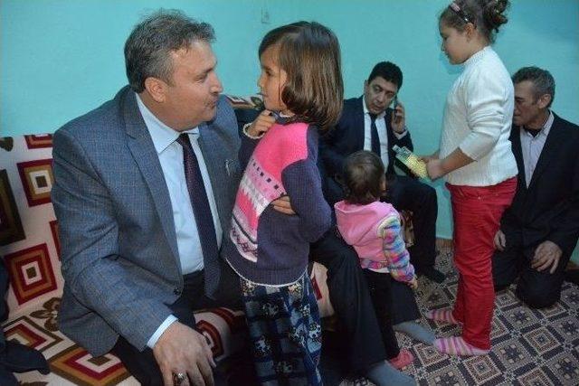 Yunusemre Belediyesi&rsquo;nden Akgedik&rsquo;e &Ccedil;ıkarma 2