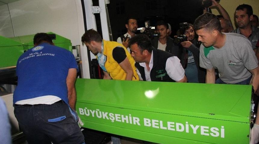 B&uuml;y&uuml;kşehir Mezarlıkların Bakım Ve Onarım &Ccedil;alışmalarını S&uuml;rd&uuml;r&uuml;yor