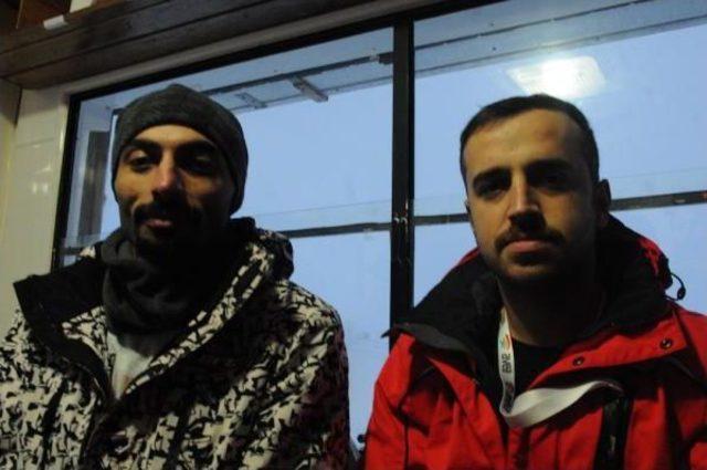 Uludağ’Da Kaybolan İki Kayakçı Jandarma Tarafından Bulundu