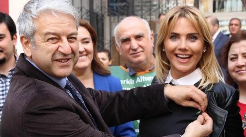 ECE ERKEN &Ouml;ĞRENCİLERLE &Ccedil;EVRE ETKİNLİĞİNDE BULUŞTU