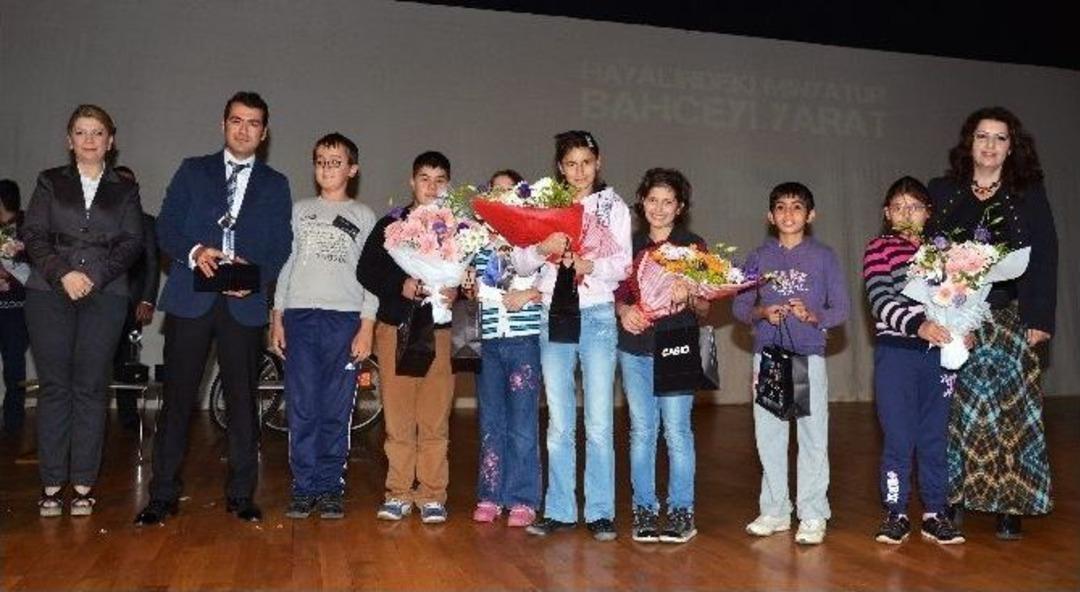 Dereceye Giren &Ccedil;ocuklara &Ouml;d&uuml;lleri Verildi